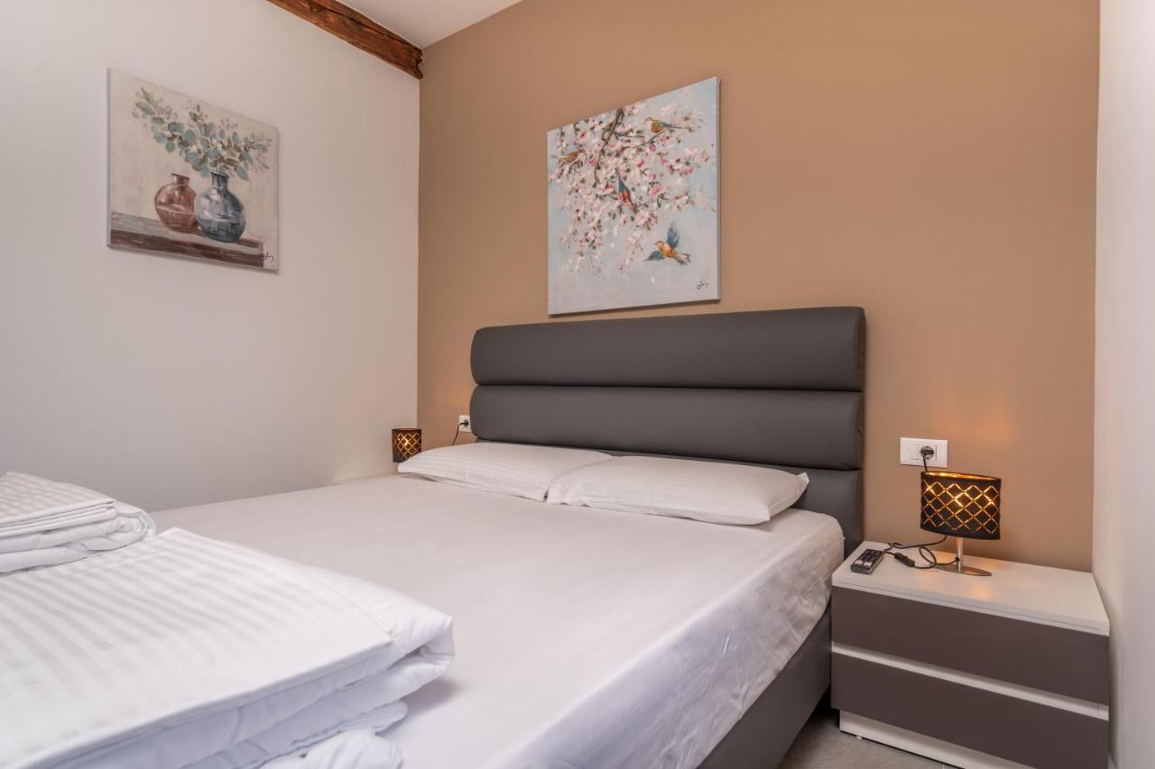 Aaa Apartments & Rooms With Free Parking Pula Eksteriør billede