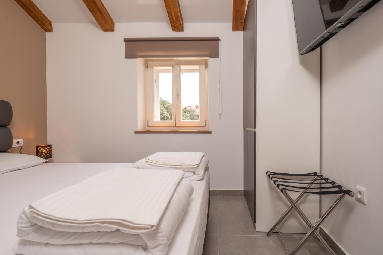 Aaa Apartments & Rooms With Free Parking Pula Eksteriør billede